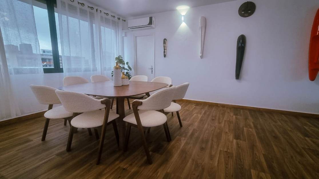 Salle à manger, Le Beyous — 3 pièces, Plateau