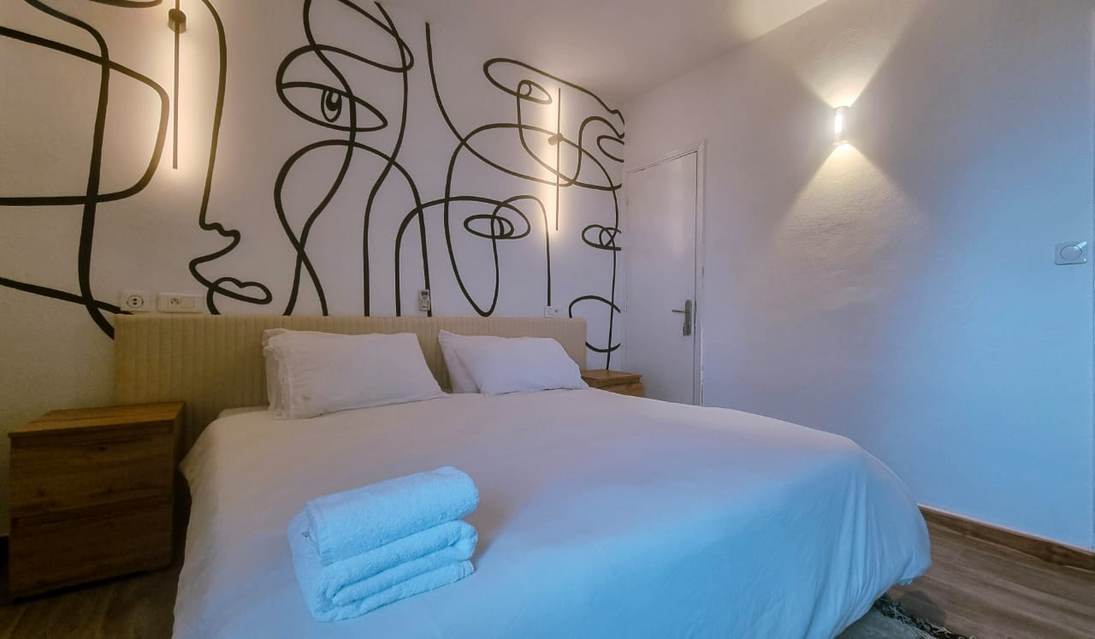 Chambre, Le Beyous — 3 pièces, Plateau